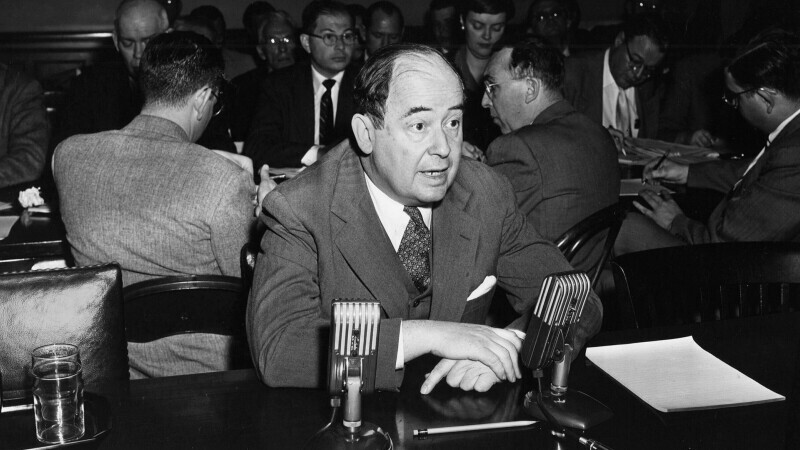 How the Genius behind the Atom Bomb created Game Theory