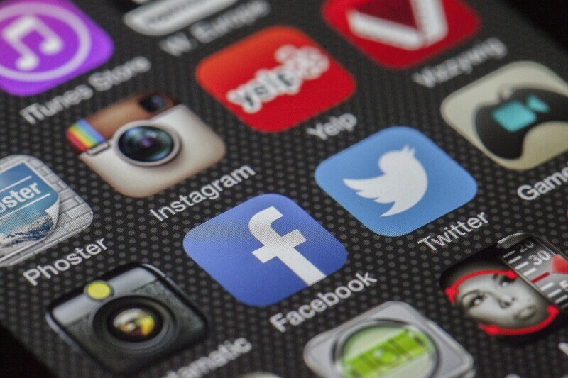 Testimator: Quitting Social Media