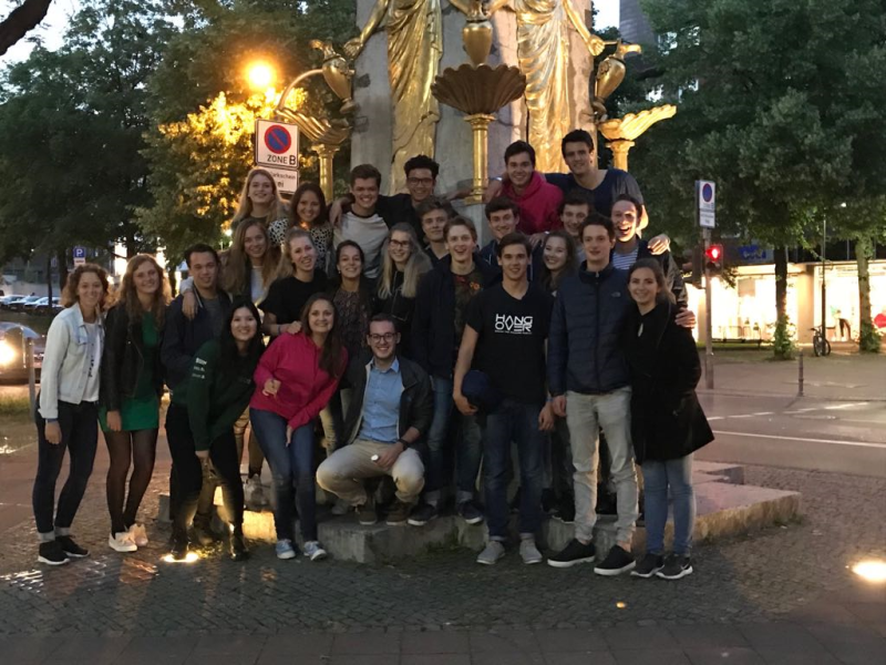 Hitchhiking Competition